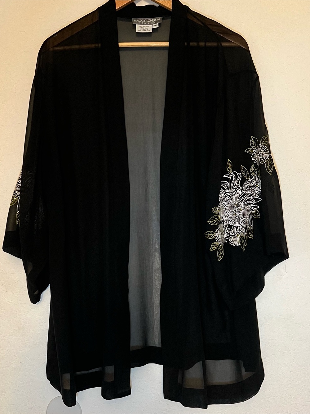 Maggy London Black Sheer Kimono with White Floral Embroidery SZ16